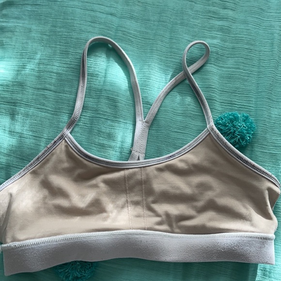 Lululemon Flow Y Bra - Picture 5 of 5